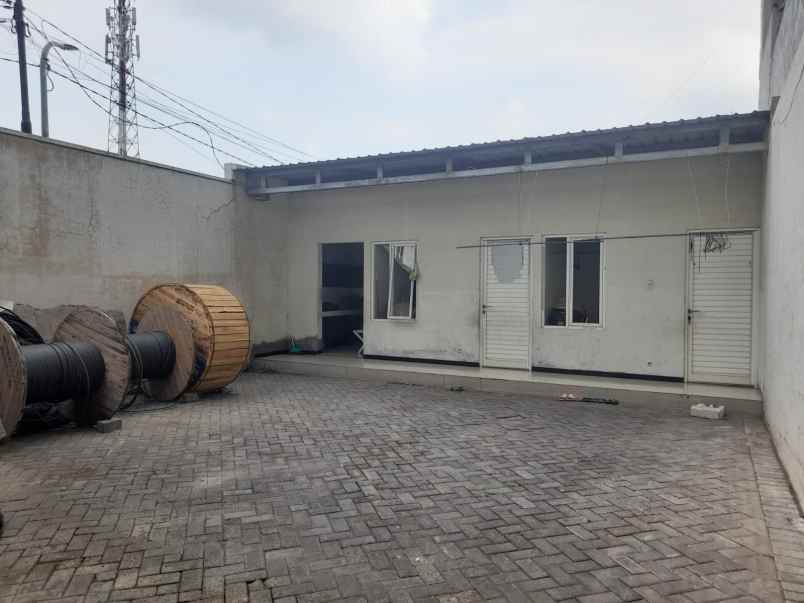 dijual rumah jalan pesapen