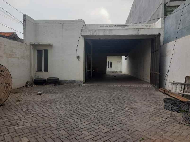 dijual rumah jalan pesapen