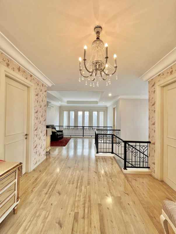 dijual rumah jalan prapen indah