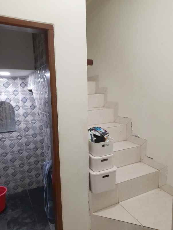 dijual rumah jalan raya bintaro ciputat