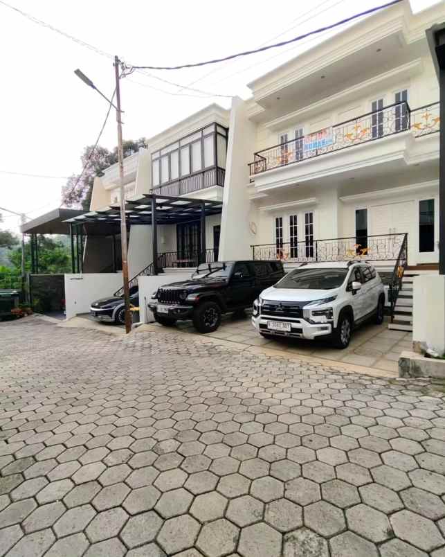 dijual rumah jalan raya cilandak nempel