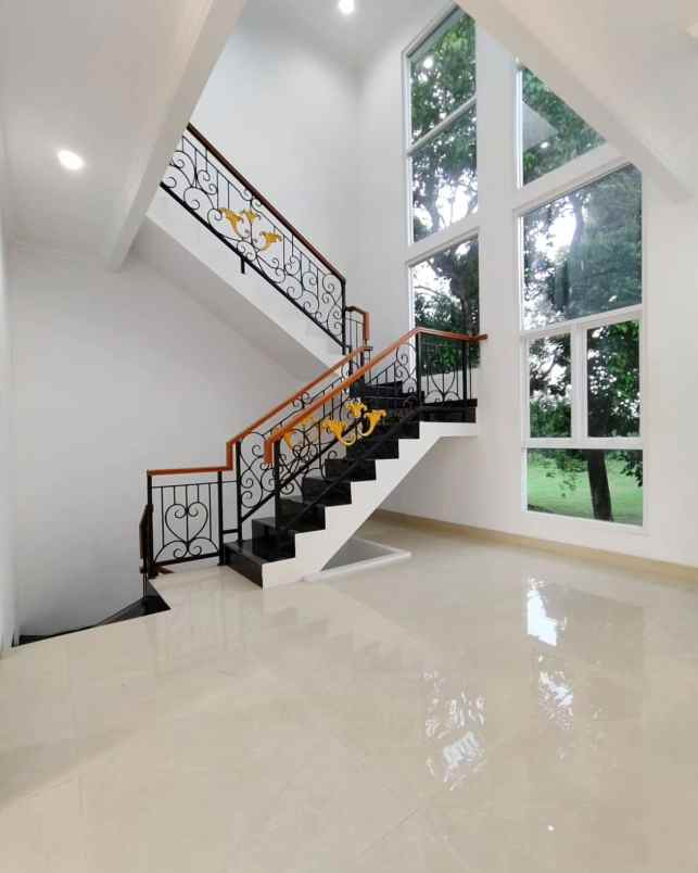 dijual rumah jalan raya cilandak nempel