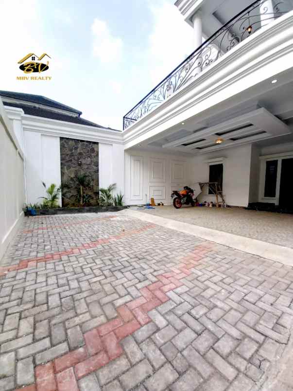 dijual rumah jalan raya jagakarsa