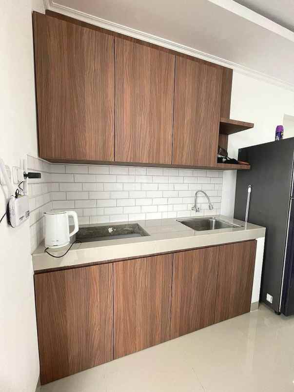 dijual rumah jalan raya pondok cabe