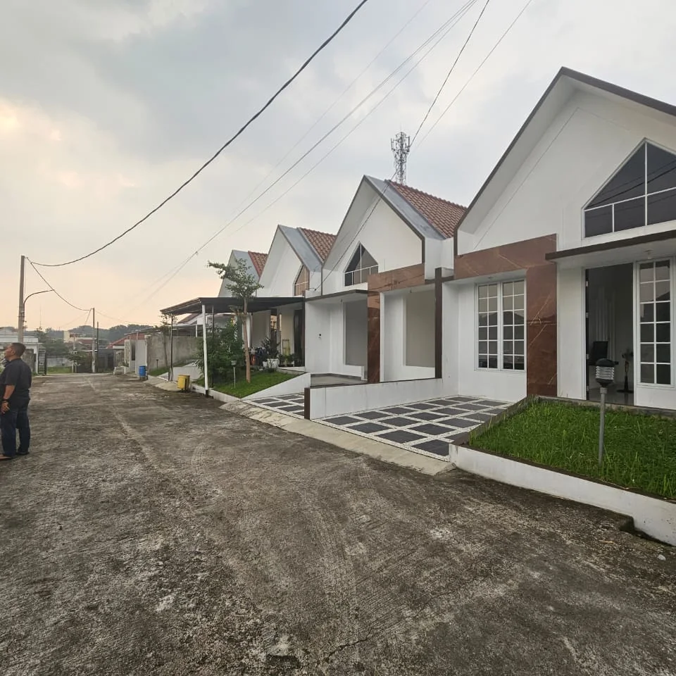 dijual rumah jalan sirojul munir pemda