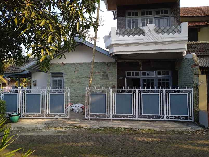 dijual rumah jalan taman raden intan