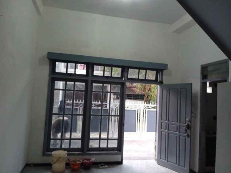 dijual rumah jalan taman raden intan