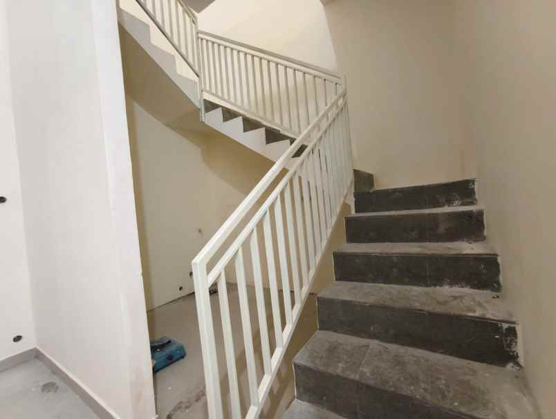 dijual rumah jambangan