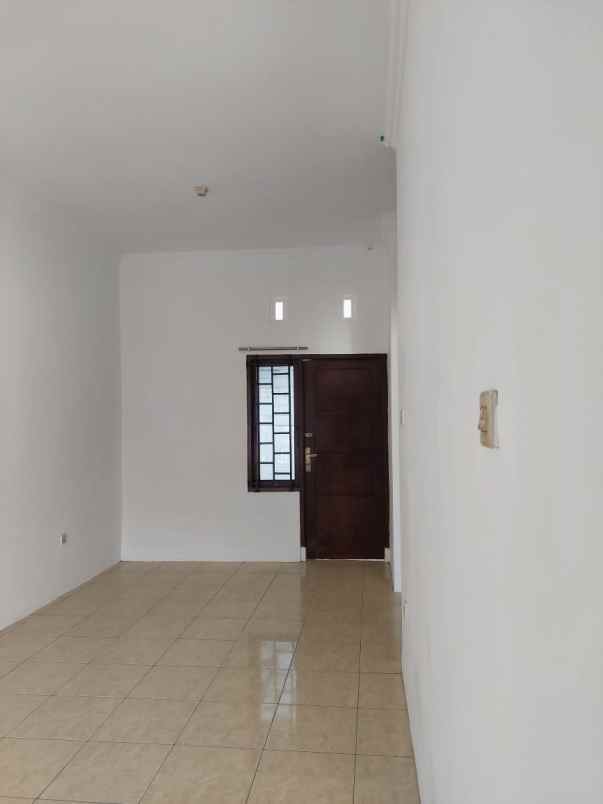 dijual rumah jangli