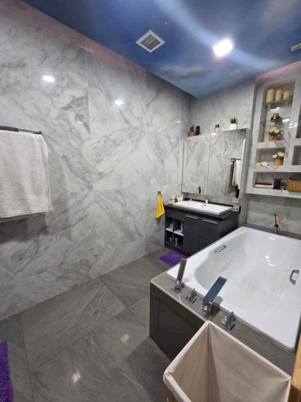dijual rumah janur elok kelapa gading