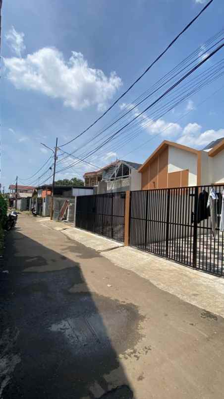 dijual rumah jatibening
