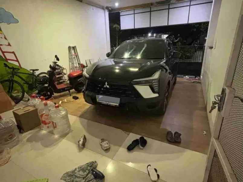 dijual rumah jatinegara