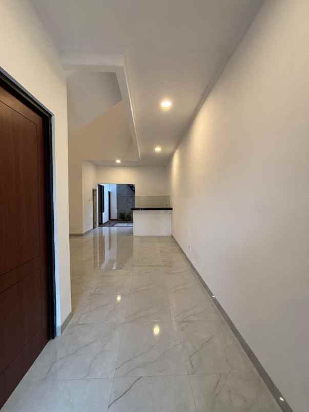 dijual rumah jatiwaringin bekasi