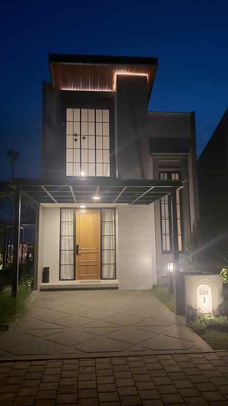 dijual rumah jl boulevard grand duta