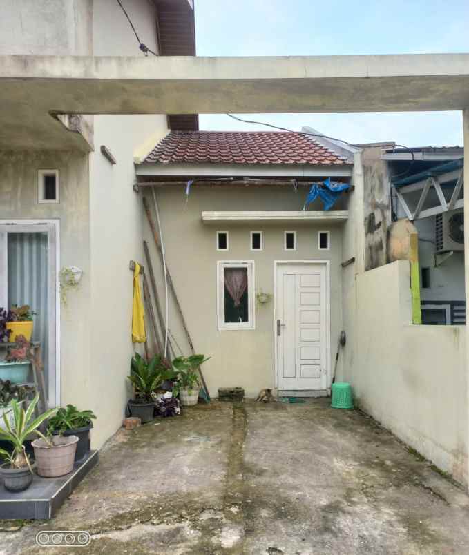 dijual rumah jl bukit barisan