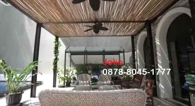 dijual rumah jl bukit golf