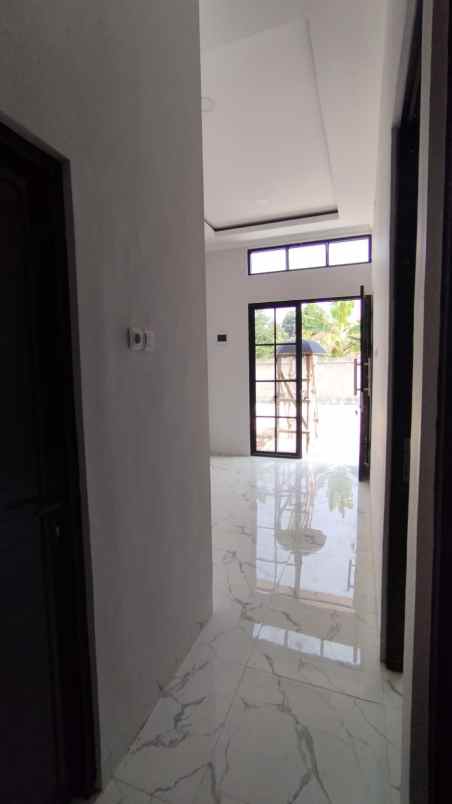 dijual rumah jl cilodong