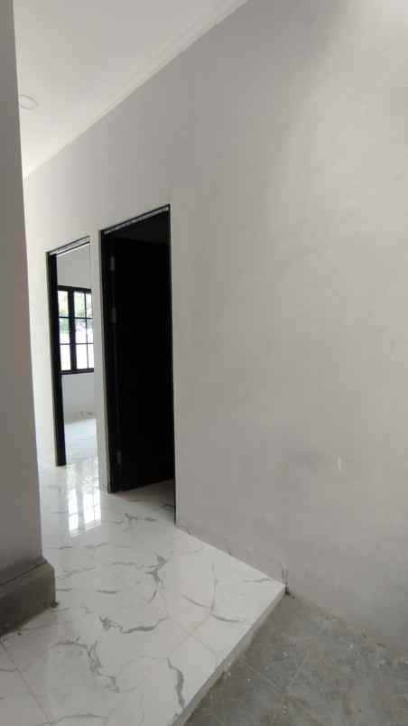 dijual rumah jl cilodong