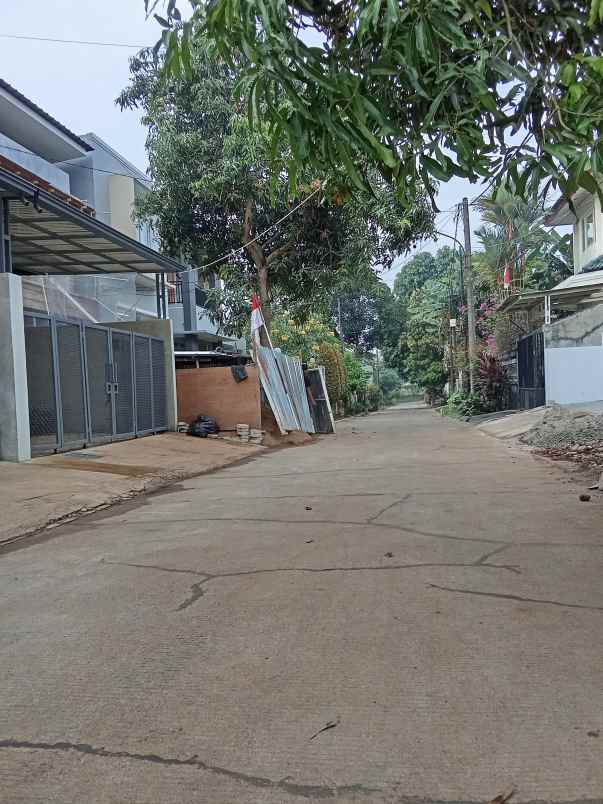 dijual rumah jl cinere megapolitan