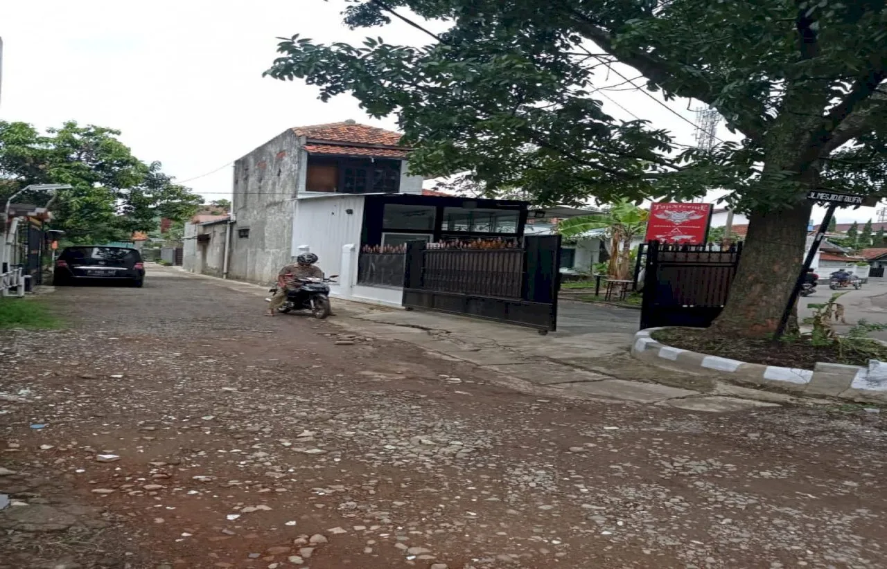 dijual rumah jl gumuruh gatot subroto