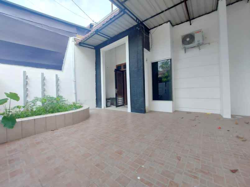 dijual rumah jl guru sinumba helvetia