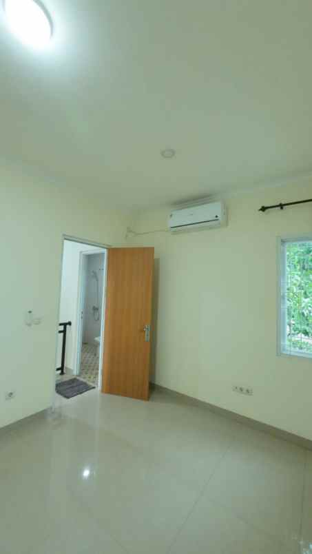 dijual rumah jl h dehir jatiluhur