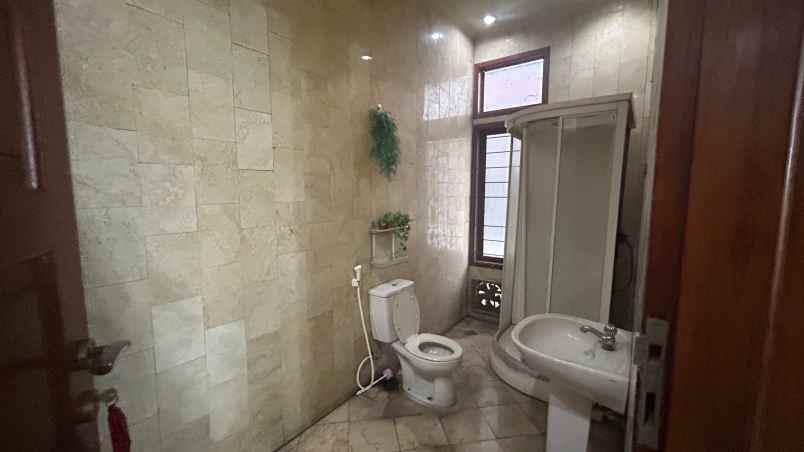 dijual rumah jl imam bonjol teuku