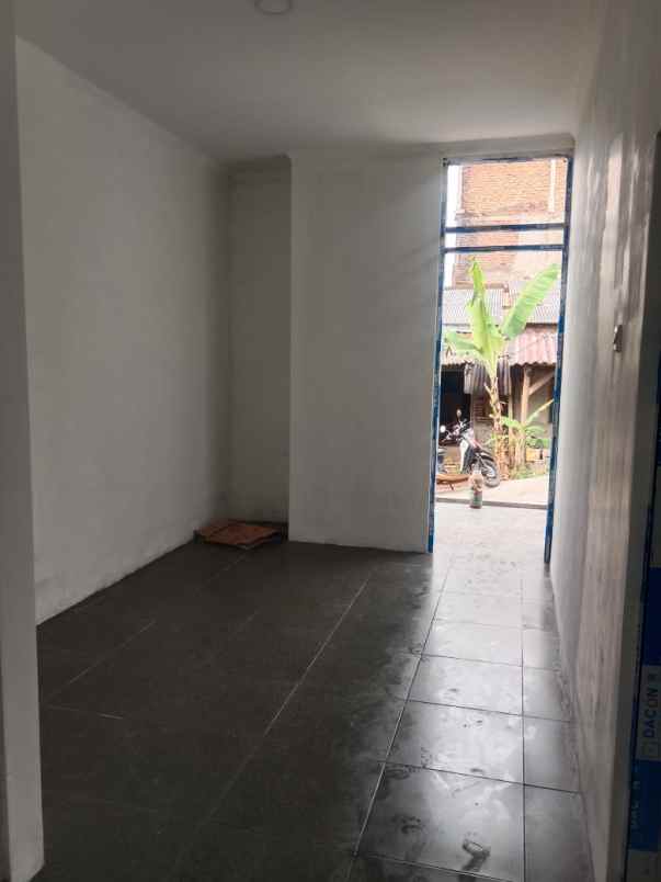 dijual rumah jl islamic center atas