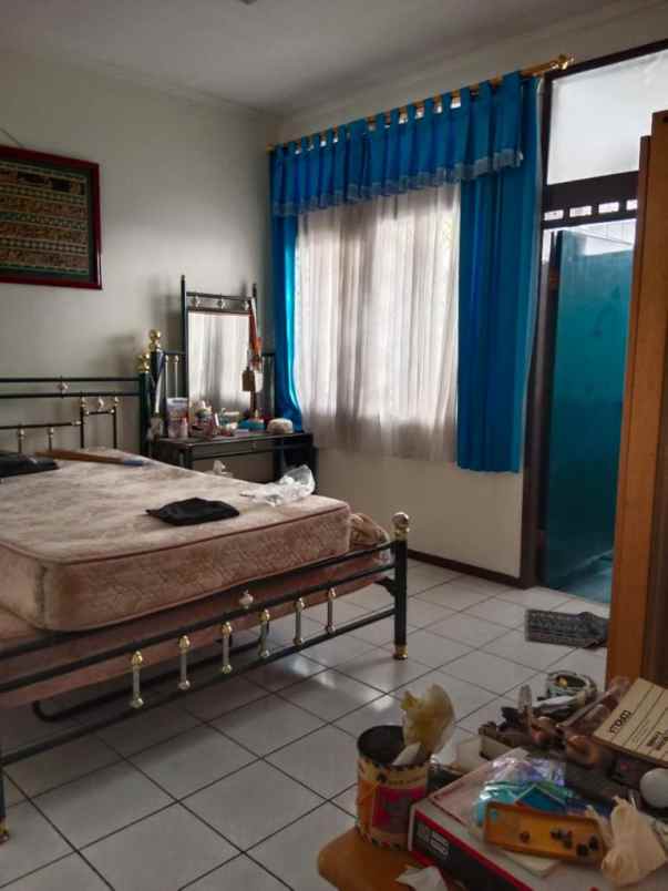 dijual rumah jl jati indah turangga