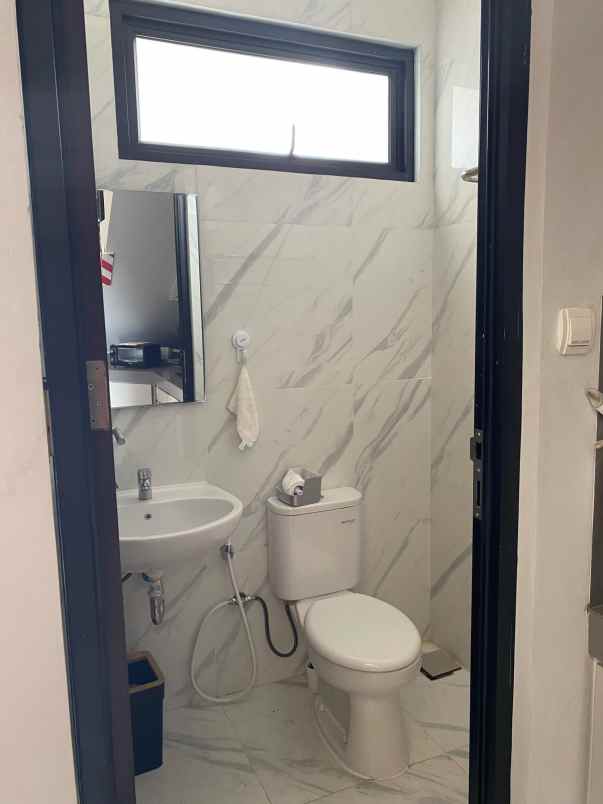 dijual rumah jl jati padang pasar