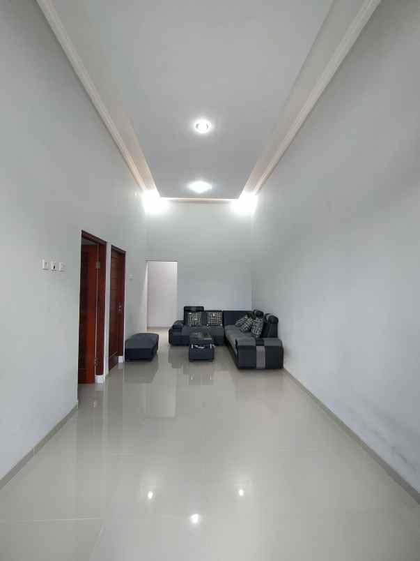 dijual rumah jl jogja wates km 10
