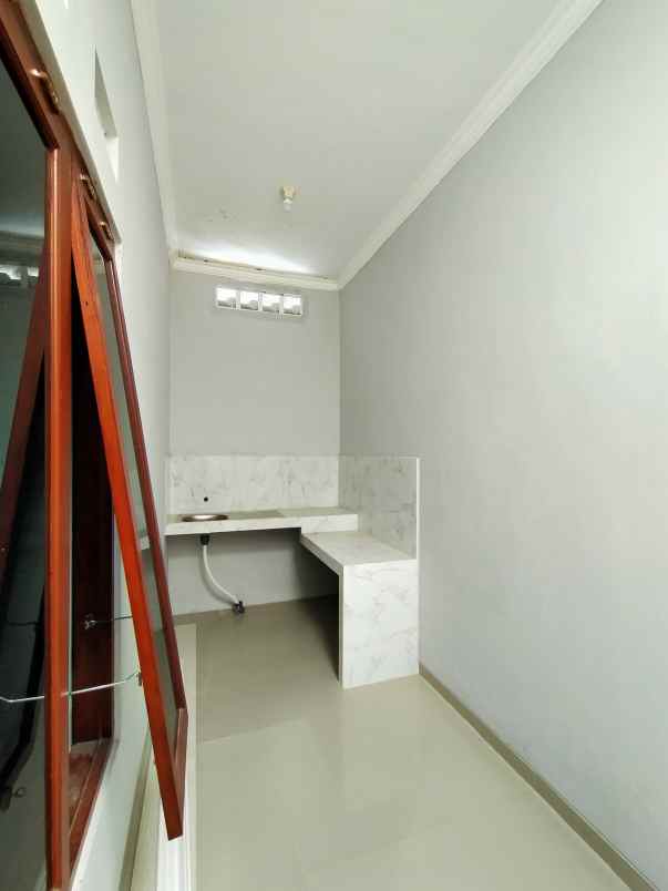dijual rumah jl jogja wates km 10