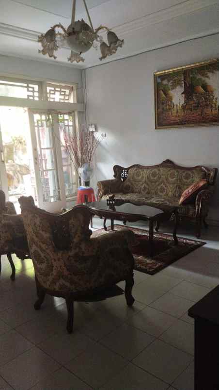 dijual rumah jl k s tubun raya no 11a