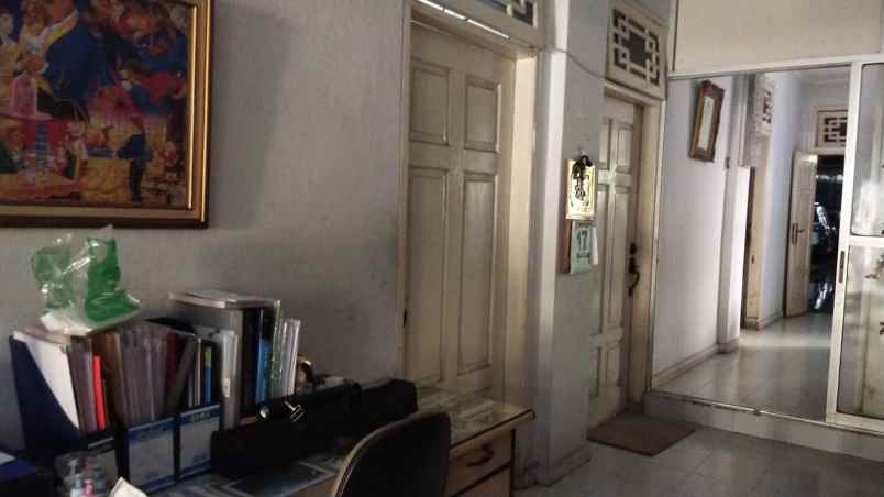 dijual rumah jl k s tubun raya no 11a