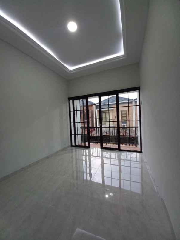 dijual rumah jl kalimulya cilodong