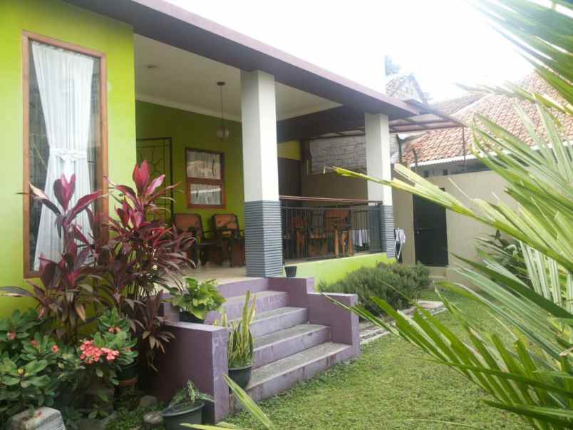 dijual rumah jl kolonel masturi