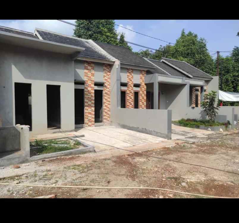 dijual rumah jl mt haryono