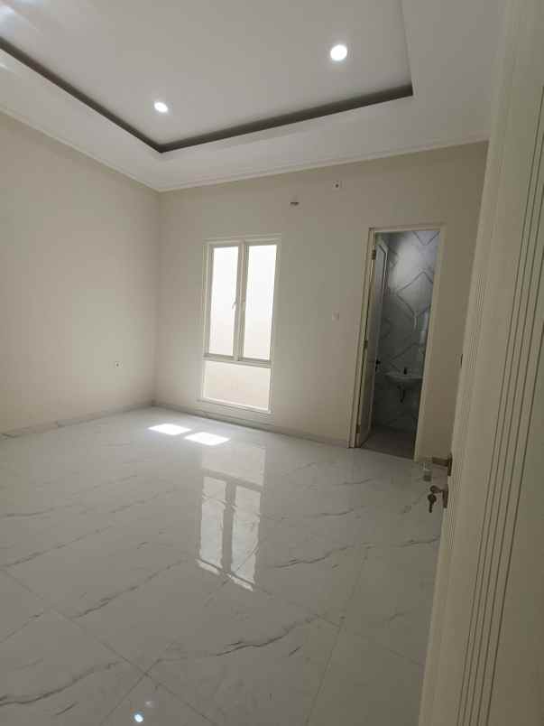 dijual rumah jl mulyosari utara