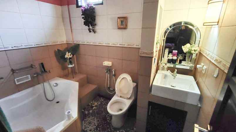 dijual rumah jl nusantara cimahi