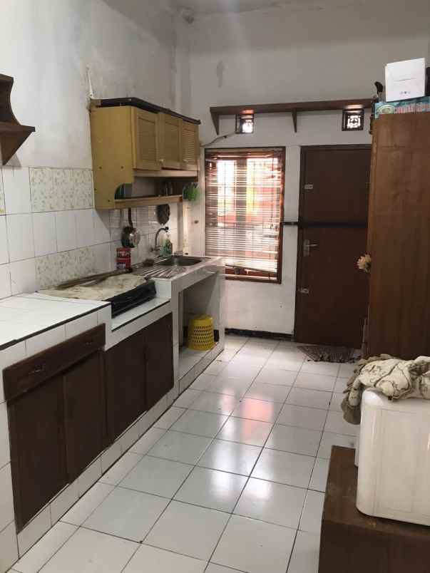 dijual rumah jl olahraga arcamanik