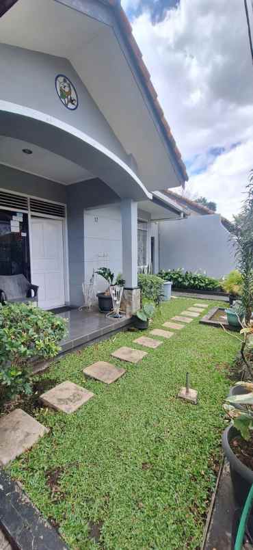 dijual rumah jl olahraga arcamanik