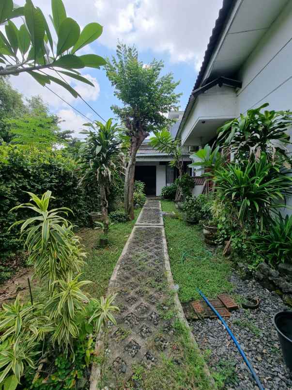 dijual rumah jl panjang jiwo permai