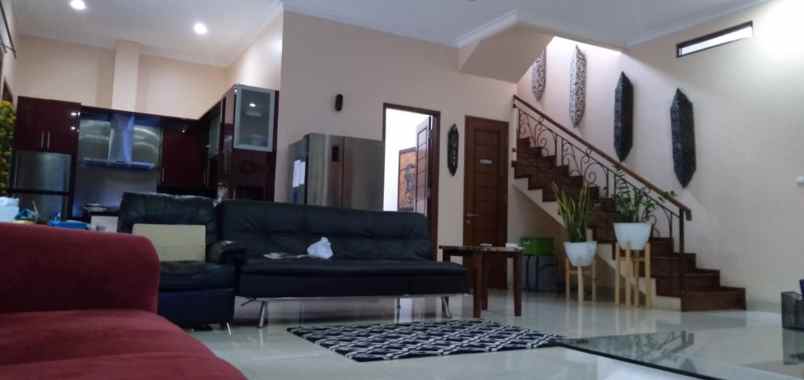 dijual rumah jl poncol jati padang kec