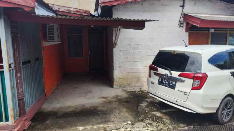 dijual rumah jl rajawali sakti