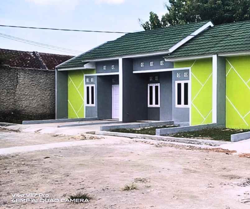 dijual rumah jl raya amengkang mundu