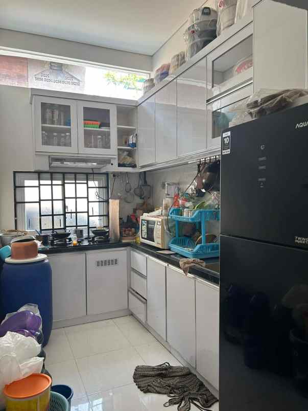 dijual rumah jl riung bandung