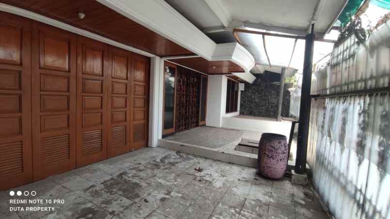 dijual rumah jl soekarno hatta