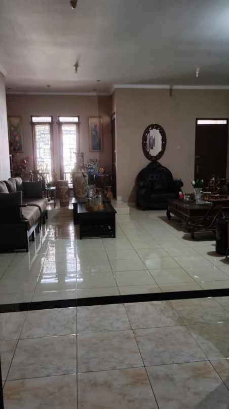 dijual rumah jl sulaksana makmur timur