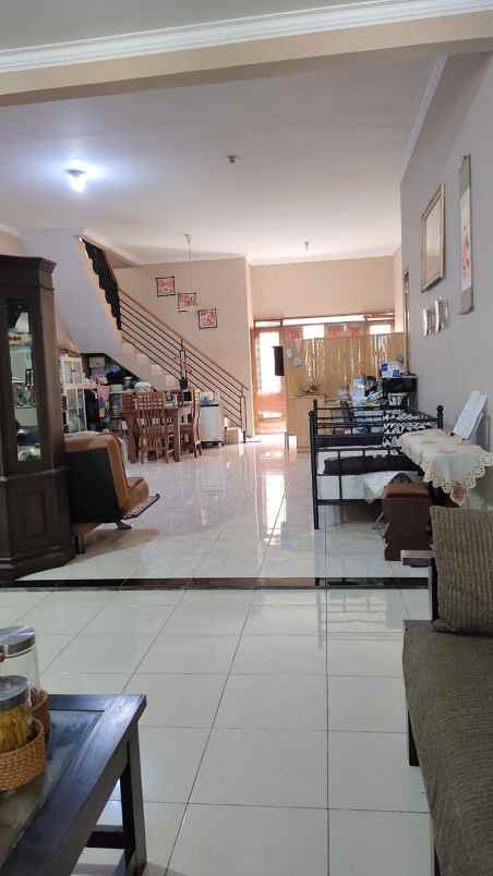 dijual rumah jl sulaksana makmur timur