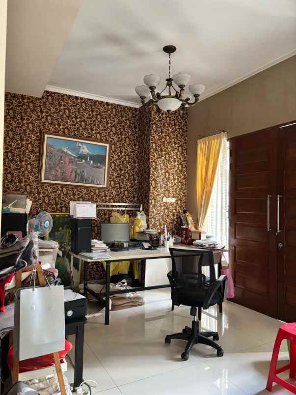 dijual rumah jl taman bougenville 2
